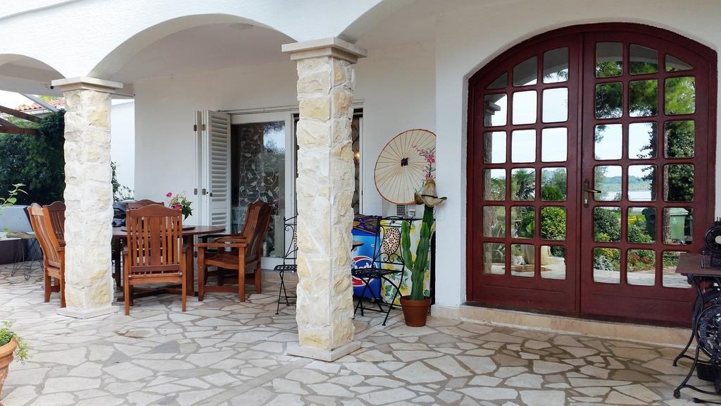 Apartments Little Castle Водице Экстерьер фото
