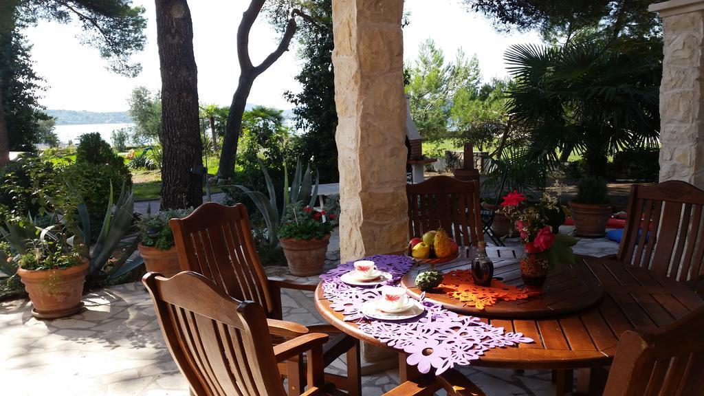 Apartments Little Castle Водице Экстерьер фото