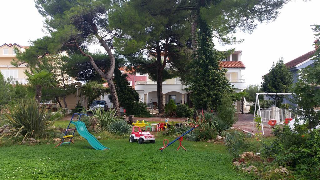 Apartments Little Castle Водице Экстерьер фото