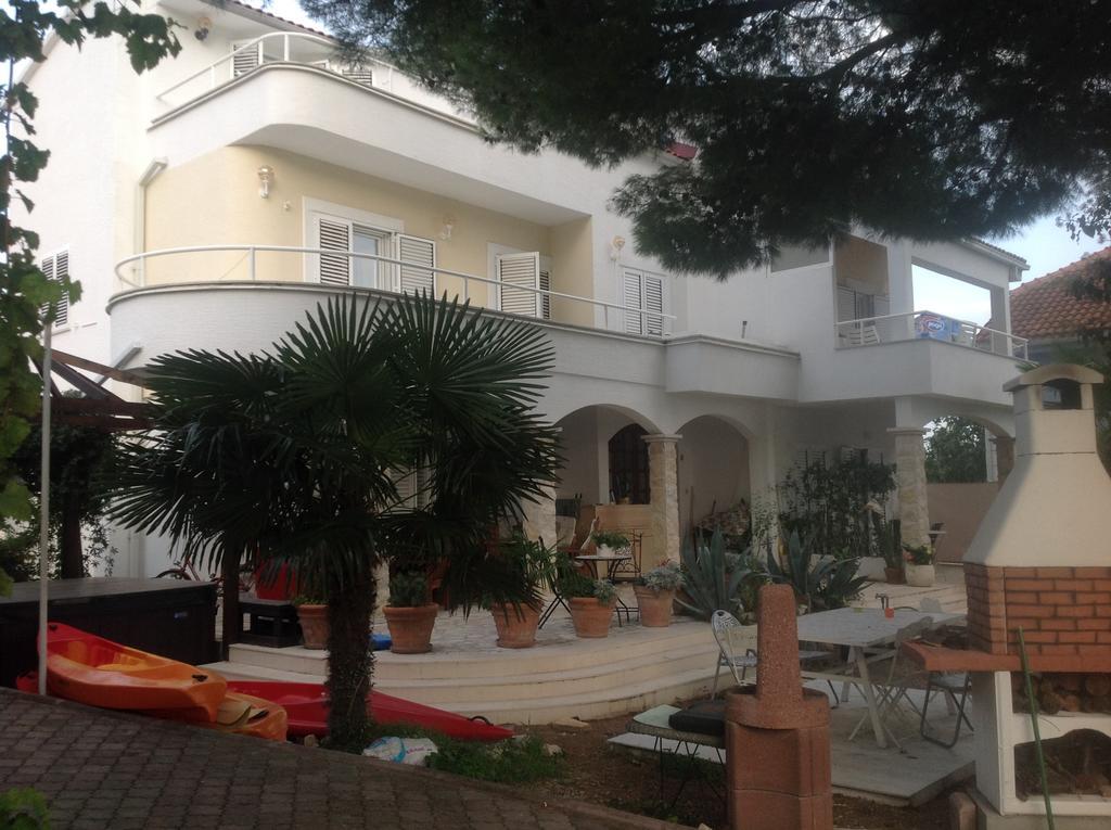 Apartments Little Castle Водице Экстерьер фото